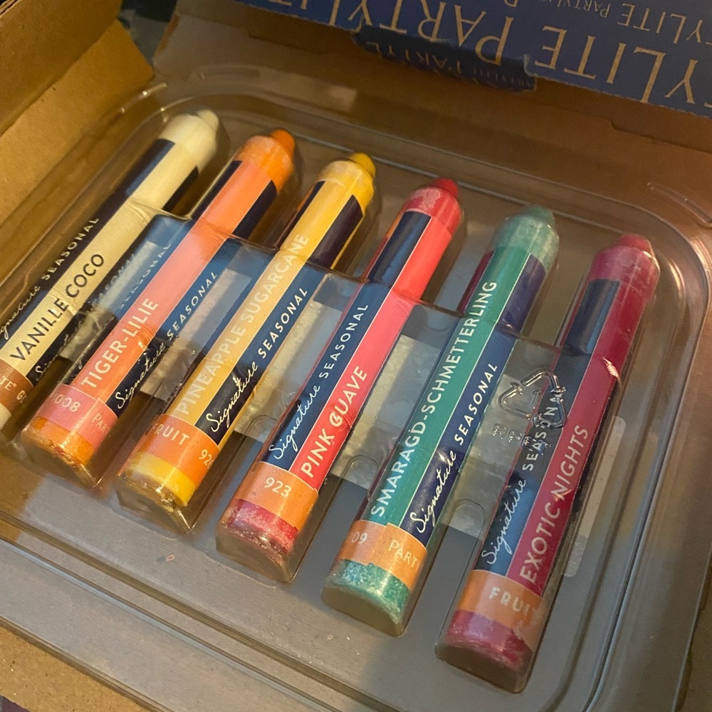 PartyLite Signature Everyday Blending Crayons Scent Sticks Set of 6 NIB - Picture 4 of 4